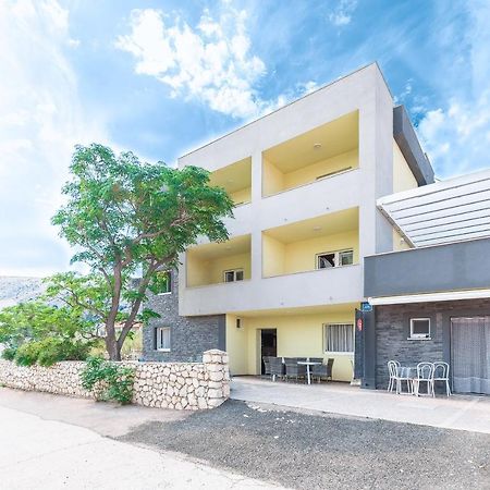 Apartments Lili Паг Екстериор снимка