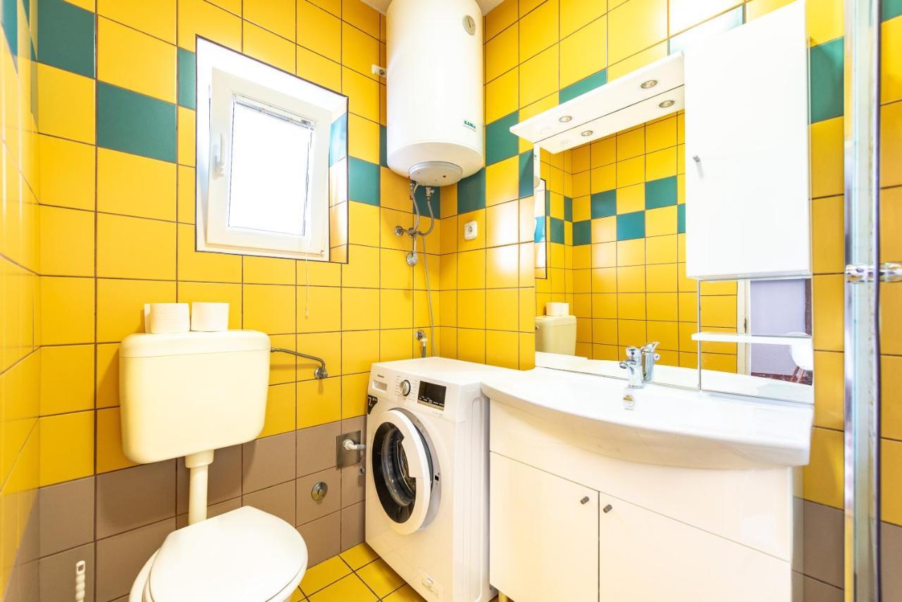 Apartments Lili Паг Екстериор снимка