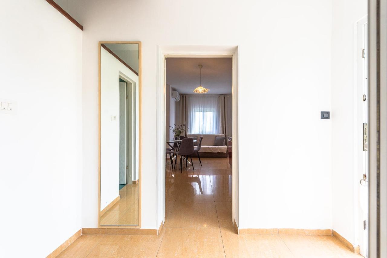 Apartments Lili Паг Екстериор снимка